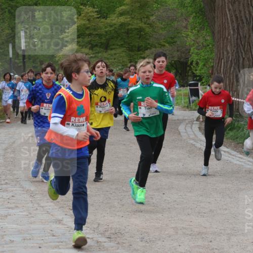 25.04.2026 - Das Zehntel Zöllner http://msf.ph/oto/9594860 25.04.2026 10:40:08 Laufen 7393 meine-sportfotos.de