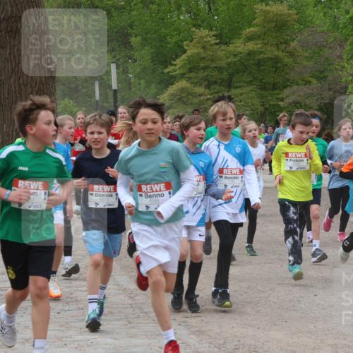 25.04.2026 - Das Zehntel Zöllner http://msf.ph/oto/9594908 25.04.2026 10:40:19 Laufen 5570, 7585 meine-sportfotos.de