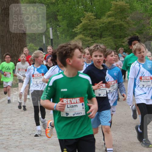 25.04.2026 - Das Zehntel Zöllner http://msf.ph/oto/9594915 25.04.2026 10:40:20 Laufen 7615, 5551, 5570, 7699, 7750 meine-sportfotos.de