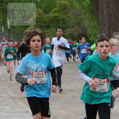 25.04.2026 - Das Zehntel Zöllner http://msf.ph/oto/9594935 25.04.2026 10:40:26 Laufen 6910, 5910 meine-sportfotos.de