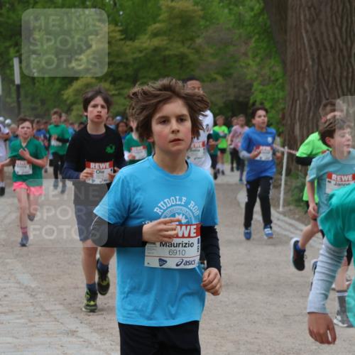 25.04.2026 - Das Zehntel Zöllner http://msf.ph/oto/9594937 25.04.2026 10:40:26 Laufen 6910, 5910 meine-sportfotos.de