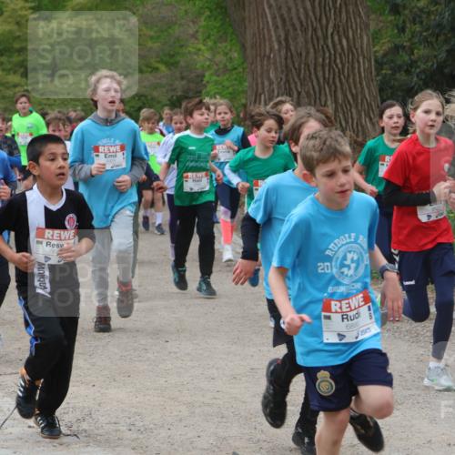 25.04.2026 - Das Zehntel Zöllner http://msf.ph/oto/9594977 25.04.2026 10:40:36 Laufen 64, 20, 6880, 6123 meine-sportfotos.de