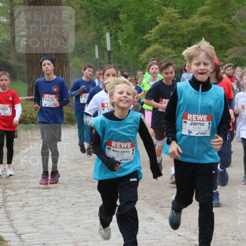 25.04.2026 - Das Zehntel Zöllner http://msf.ph/oto/9594989 25.04.2026 10:40:38 Laufen 5738, 5751 meine-sportfotos.de