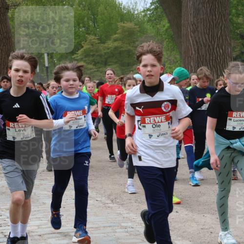 25.04.2026 - Das Zehntel Zöllner http://msf.ph/oto/9595026 25.04.2026 10:40:49 Laufen 8048, 6352, 8059, 5498 meine-sportfotos.de