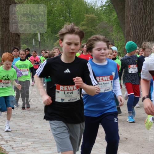 25.04.2026 - Das Zehntel Zöllner http://msf.ph/oto/9595029 25.04.2026 10:40:50 Laufen 8048, 6352, 8059 meine-sportfotos.de