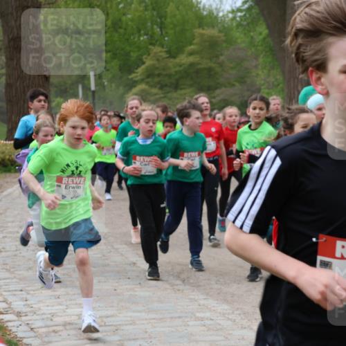 25.04.2026 - Das Zehntel Zöllner http://msf.ph/oto/9595033 25.04.2026 10:40:50 Laufen 7299, 8048 meine-sportfotos.de