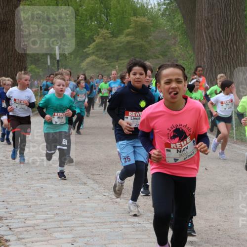 25.04.2026 - Das Zehntel Zöllner http://msf.ph/oto/9595045 25.04.2026 10:40:55 Laufen 6748, 25, 6054 meine-sportfotos.de
