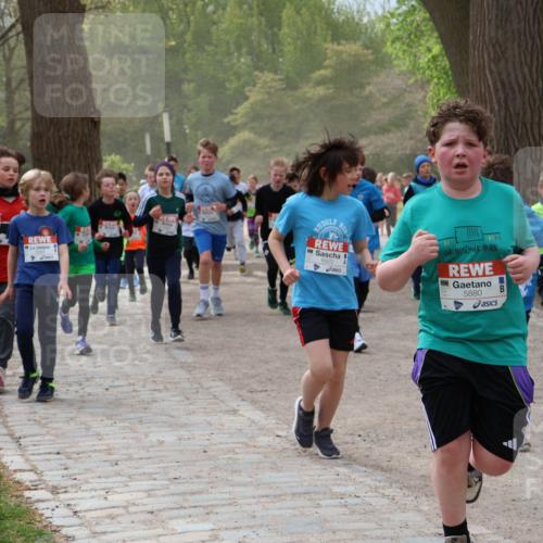 25.04.2026 - Das Zehntel Zöllner http://msf.ph/oto/9595093 25.04.2026 10:41:04 Laufen 6922, 5880 meine-sportfotos.de