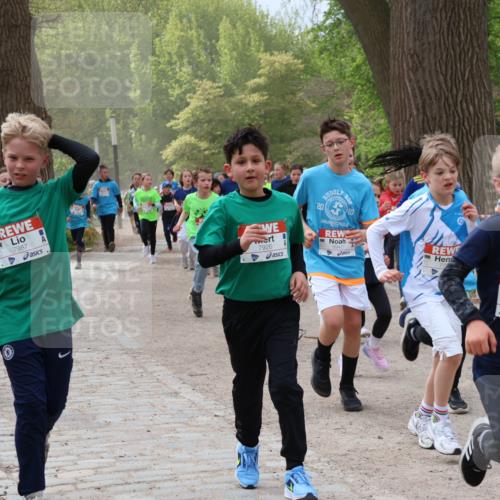 25.04.2026 - Das Zehntel Zöllner http://msf.ph/oto/9595123 25.04.2026 10:41:10 Laufen 7987, 7926, 20, 6941, 10, 7184 meine-sportfotos.de