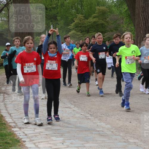 25.04.2026 - Das Zehntel Zöllner http://msf.ph/oto/9595205 25.04.2026 10:41:30 Laufen 6126, 6122 meine-sportfotos.de