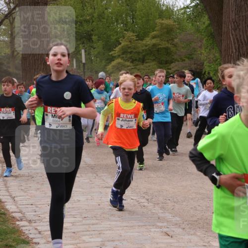 25.04.2026 - Das Zehntel Zöllner http://msf.ph/oto/9595228 25.04.2026 10:41:35 Laufen 5564, 7406, 5278 meine-sportfotos.de