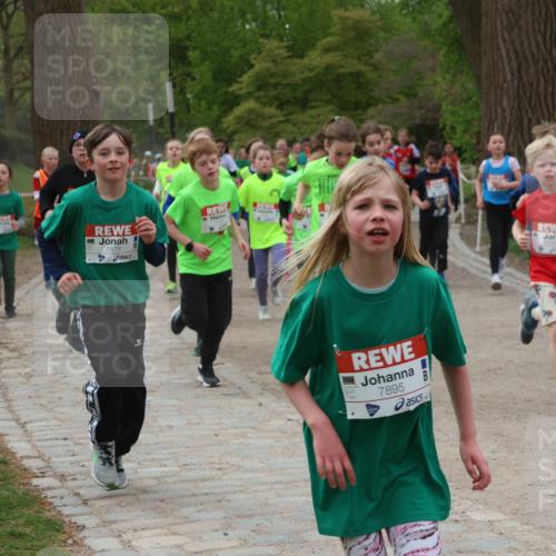 25.04.2026 - Das Zehntel Zöllner http://msf.ph/oto/9595282 25.04.2026 10:41:46 Laufen 7879, 7895 meine-sportfotos.de