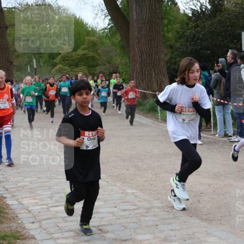 25.04.2026 - Das Zehntel Zöllner http://msf.ph/oto/9595308 25.04.2026 10:41:52 Laufen 6998, 5167, 14 meine-sportfotos.de
