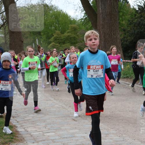 25.04.2026 - Das Zehntel Zöllner http://msf.ph/oto/9595362 25.04.2026 10:42:06 Laufen 5403, 6886 meine-sportfotos.de