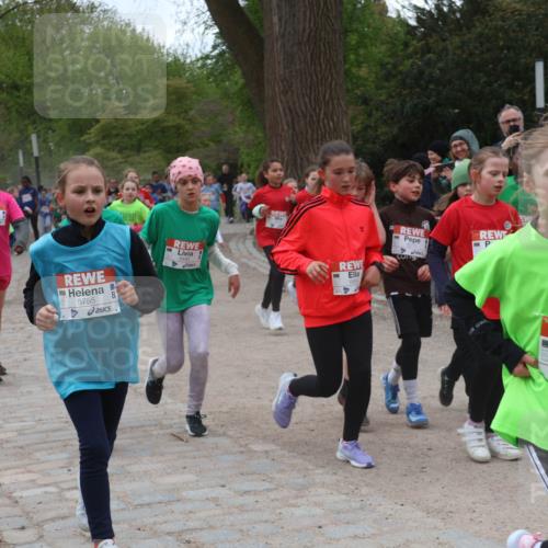 25.04.2026 - Das Zehntel Zöllner http://msf.ph/oto/9595391 25.04.2026 10:42:12 Laufen 5755, 6496, 5290 meine-sportfotos.de