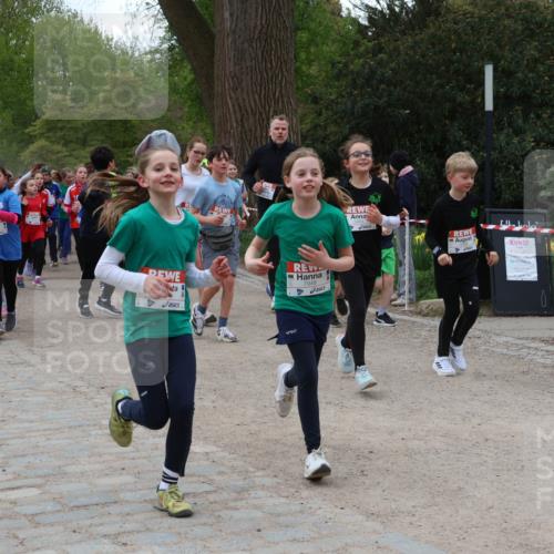 25.04.2026 - Das Zehntel Zöllner http://msf.ph/oto/9595428 25.04.2026 10:42:21 Laufen 7948 meine-sportfotos.de