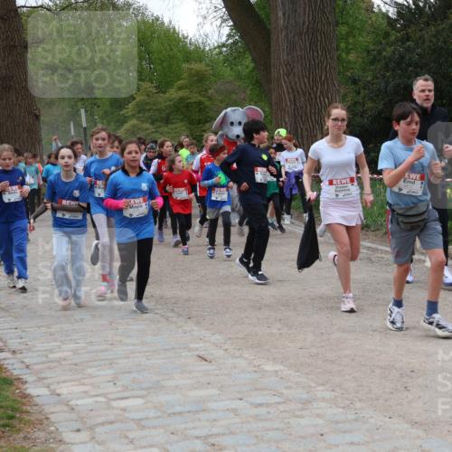25.04.2026 - Das Zehntel Zöllner http://msf.ph/oto/9595433 25.04.2026 10:42:22 Laufen 10 meine-sportfotos.de