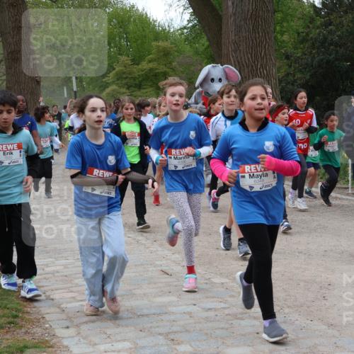 25.04.2026 - Das Zehntel Zöllner http://msf.ph/oto/9595441 25.04.2026 10:42:24 Laufen 7532, 6356, 6348, 10 meine-sportfotos.de
