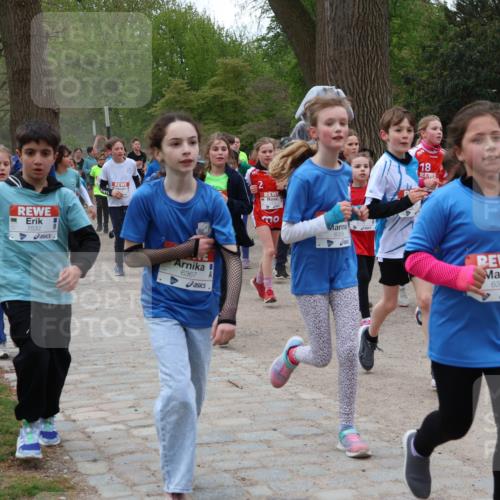 25.04.2026 - Das Zehntel Zöllner http://msf.ph/oto/9595443 25.04.2026 10:42:24 Laufen 7532, 6367, 6356, 18, 6348 meine-sportfotos.de