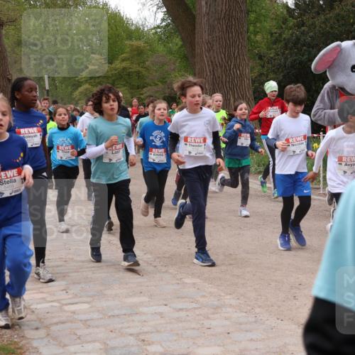 25.04.2026 - Das Zehntel Zöllner http://msf.ph/oto/9595451 25.04.2026 10:42:26 Laufen 5459, 5418 meine-sportfotos.de