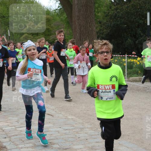 25.04.2026 - Das Zehntel Zöllner http://msf.ph/oto/9595471 25.04.2026 10:42:30 Laufen 5695, 7240 meine-sportfotos.de