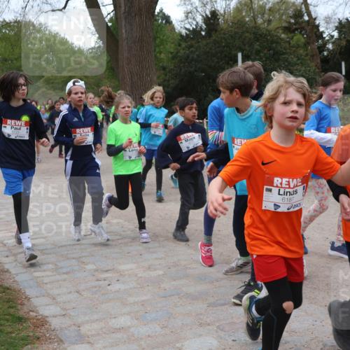 25.04.2026 - Das Zehntel Zöllner http://msf.ph/oto/9595710 25.04.2026 10:43:16 Laufen 6723, 6187, 6207 meine-sportfotos.de