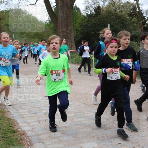 25.04.2026 - Das Zehntel Zöllner http://msf.ph/oto/9595888 25.04.2026 10:43:49 Laufen 20, 7074, 5469, 699 meine-sportfotos.de