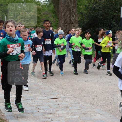 25.04.2026 - Das Zehntel Zöllner http://msf.ph/oto/9595943 25.04.2026 10:44:02 Laufen 7838, 693, 688, 6433 meine-sportfotos.de