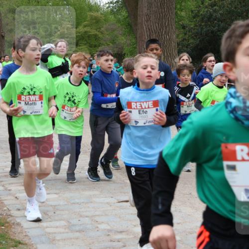 25.04.2026 - Das Zehntel Zöllner http://msf.ph/oto/9595947 25.04.2026 10:44:03 Laufen 7333, 7693, 8000, 8, 7838 meine-sportfotos.de