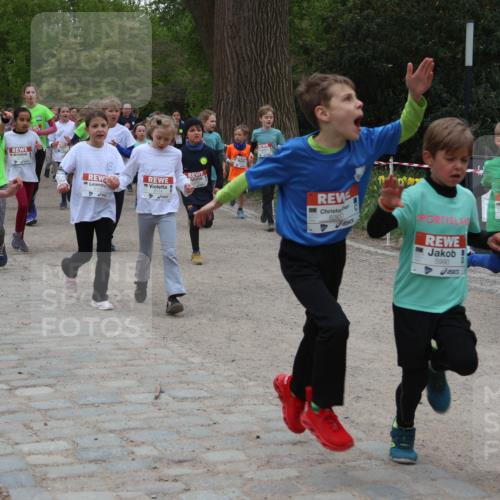 25.04.2026 - Das Zehntel Zöllner http://msf.ph/oto/9595974 25.04.2026 10:44:08 Laufen 20, 6813, 6300, 5990 meine-sportfotos.de