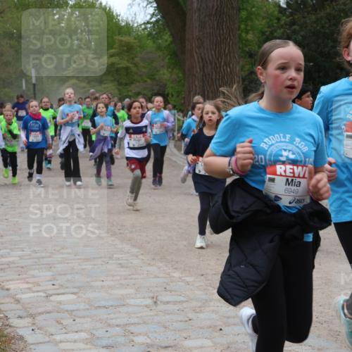 25.04.2026 - Das Zehntel Zöllner http://msf.ph/oto/9596073 25.04.2026 10:44:28 Laufen 20, 6949, 6927, 7232 meine-sportfotos.de