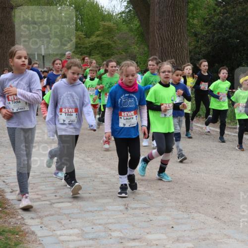 25.04.2026 - Das Zehntel Zöllner http://msf.ph/oto/9596096 25.04.2026 10:44:33 Laufen 8031, 8027, 8026, 6016 meine-sportfotos.de