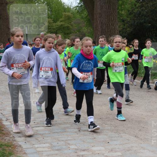 25.04.2026 - Das Zehntel Zöllner http://msf.ph/oto/9596098 25.04.2026 10:44:33 Laufen 8031, 8027, 12 meine-sportfotos.de