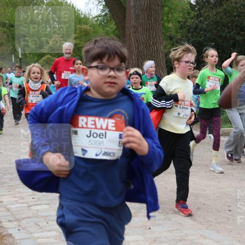 25.04.2026 - Das Zehntel Zöllner http://msf.ph/oto/9596121 25.04.2026 10:44:37 Laufen 6467, 5398, 6473 meine-sportfotos.de