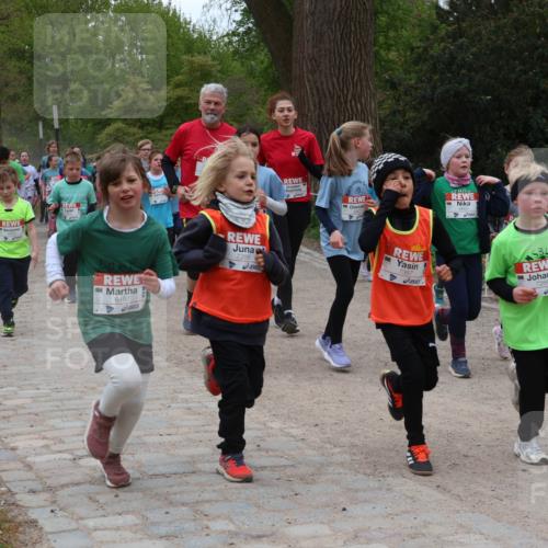 25.04.2026 - Das Zehntel Zöllner http://msf.ph/oto/9596125 25.04.2026 10:44:37 Laufen 6467, 7356, 7357, 7266, 7330 meine-sportfotos.de