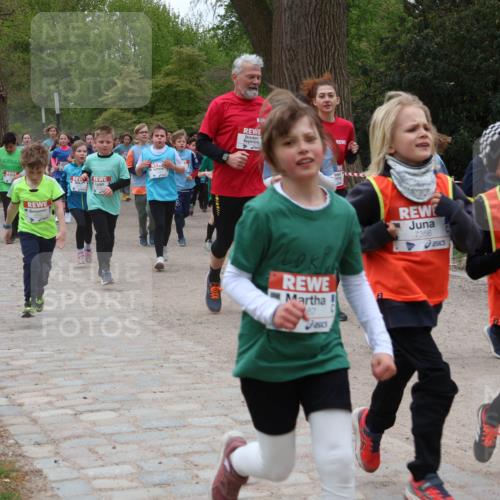 25.04.2026 - Das Zehntel Zöllner http://msf.ph/oto/9596128 25.04.2026 10:44:38 Laufen 67, 7356, 7357 meine-sportfotos.de
