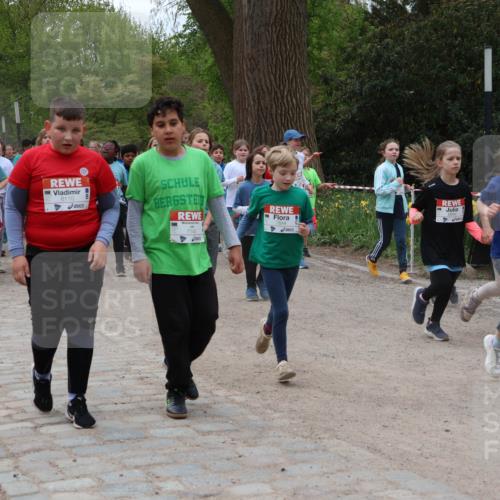 25.04.2026 - Das Zehntel Zöllner http://msf.ph/oto/9596173 25.04.2026 10:44:45 Laufen 6110, 7844, 7143 meine-sportfotos.de