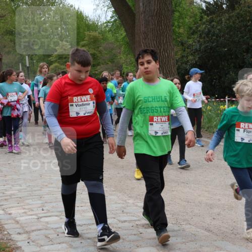 25.04.2026 - Das Zehntel Zöllner http://msf.ph/oto/9596177 25.04.2026 10:44:46 Laufen 6110, 7143, 7844 meine-sportfotos.de