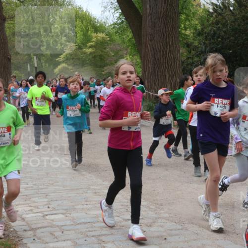 25.04.2026 - Das Zehntel Zöllner http://msf.ph/oto/9596236 25.04.2026 10:44:57 Laufen 7045, 6969, 6516, 5922 meine-sportfotos.de