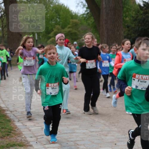 25.04.2026 - Das Zehntel Zöllner http://msf.ph/oto/9596365 25.04.2026 10:45:23 Laufen 6484, 6471 meine-sportfotos.de