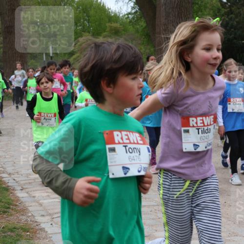 25.04.2026 - Das Zehntel Zöllner http://msf.ph/oto/9596373 25.04.2026 10:45:25 Laufen 5995, 6243, 6476, 6315 meine-sportfotos.de