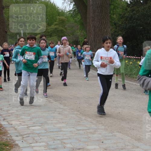 25.04.2026 - Das Zehntel Zöllner http://msf.ph/oto/9596422 25.04.2026 10:45:34 Laufen 7938 meine-sportfotos.de