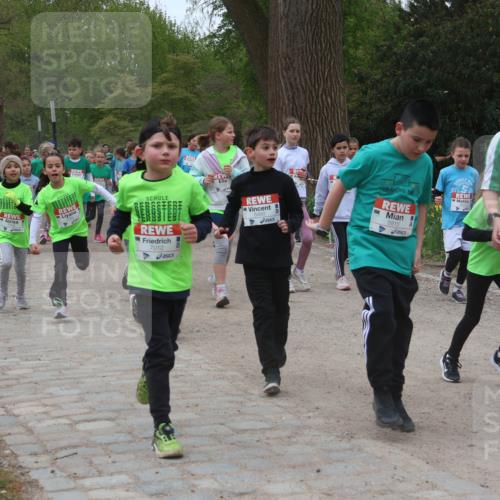 25.04.2026 - Das Zehntel Zöllner http://msf.ph/oto/9596532 25.04.2026 10:45:54 Laufen 7012, 5460, 5915, 20, 5914 meine-sportfotos.de