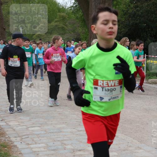25.04.2026 - Das Zehntel Zöllner http://msf.ph/oto/9596554 25.04.2026 10:45:58 Laufen 5254, 5119 meine-sportfotos.de