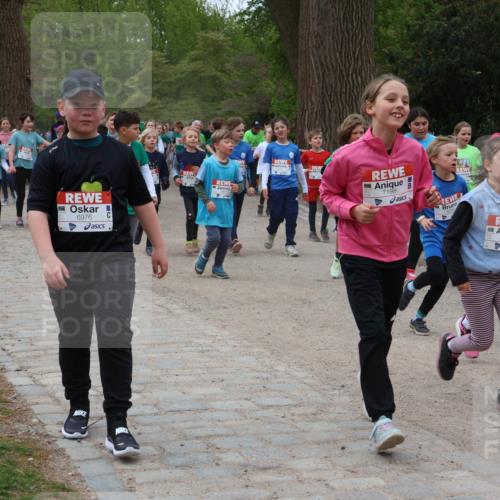 25.04.2026 - Das Zehntel Zöllner http://msf.ph/oto/9596559 25.04.2026 10:45:59 Laufen 6976, 7188, 7189 meine-sportfotos.de