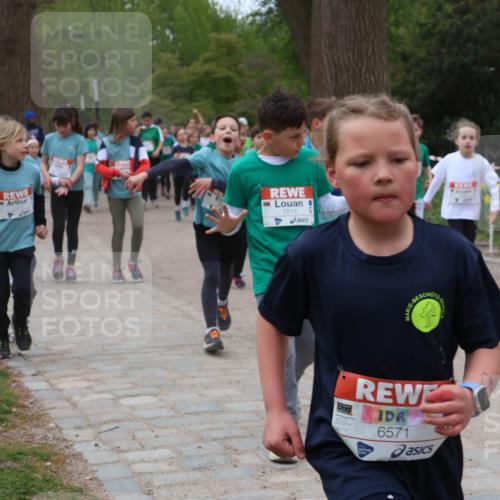25.04.2026 - Das Zehntel Zöllner http://msf.ph/oto/9596576 25.04.2026 10:46:03 Laufen 7814, 6571 meine-sportfotos.de