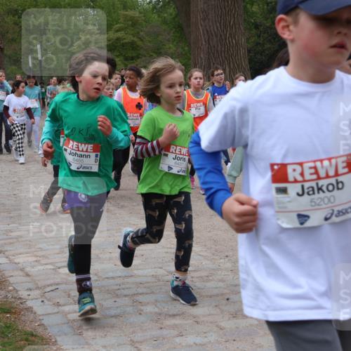 25.04.2026 - Das Zehntel Zöllner http://msf.ph/oto/9596637 25.04.2026 10:46:14 Laufen 6455, 6437, 5200 meine-sportfotos.de