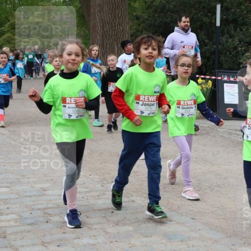 25.04.2026 - Das Zehntel Zöllner http://msf.ph/oto/9596757 25.04.2026 10:46:44 Laufen 5220, 5218, 5222 meine-sportfotos.de
