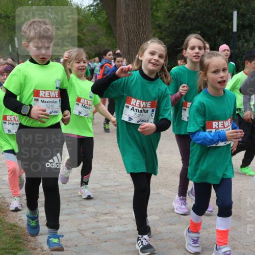 25.04.2026 - Das Zehntel Zöllner http://msf.ph/oto/9596850 25.04.2026 10:47:07 Laufen 5242, 5246, 5253, 7824, 7858 meine-sportfotos.de