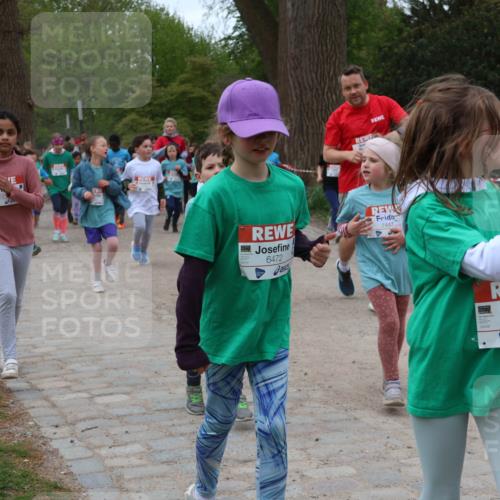 25.04.2026 - Das Zehntel Zöllner http://msf.ph/oto/9596955 25.04.2026 10:47:34 Laufen 6472, 7447, 6459 meine-sportfotos.de
